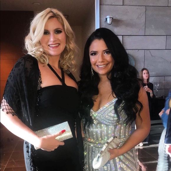 Savanna’s traveling closet finds 🧳✨🌴 - Picture 4 of 6